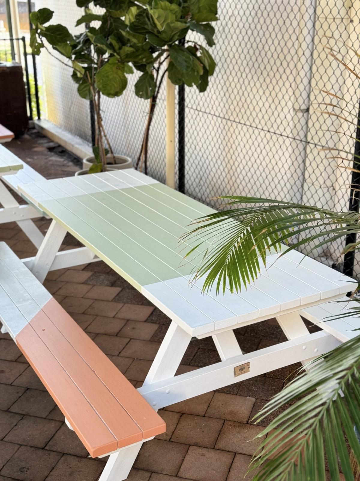 Outdoor Picnic Table 